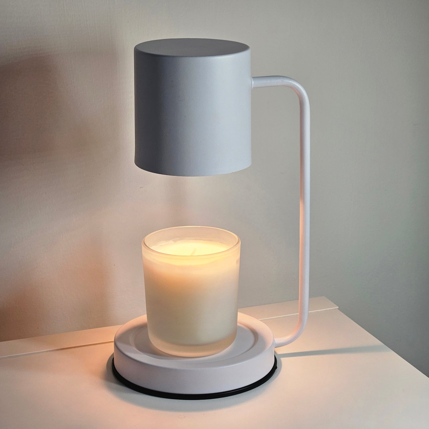 Warming Up Candles - Simple Candle Warmer Lamp